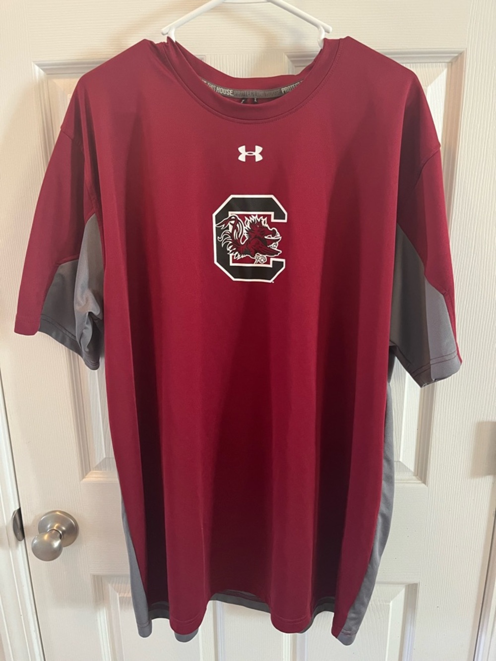 South Carolina Under Armour Men’s Maroon & Gray Short Sleeve Performance Tee